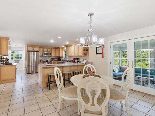 house with 5 bedroom, Somersworth NH ES105586763