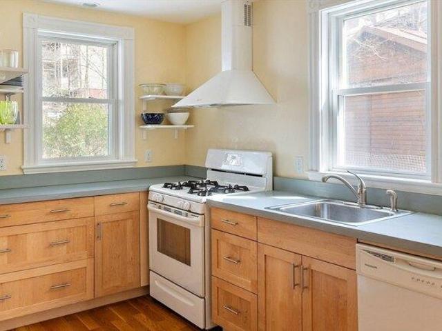 house with 5 bedroom, Somerville MA DS103494168
