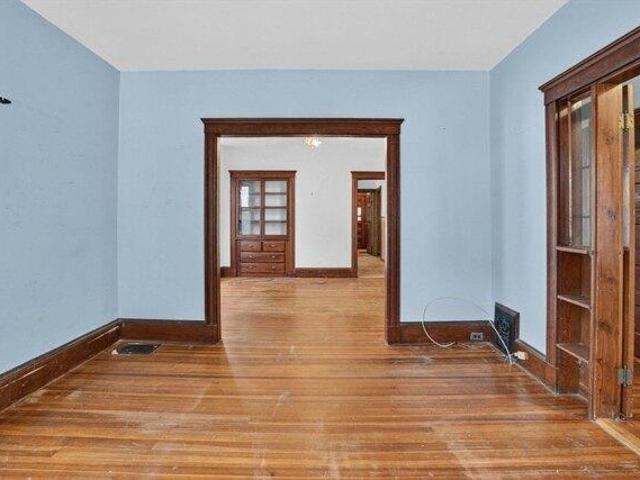 house with 5 bedroom, Somerville MA ES105386741