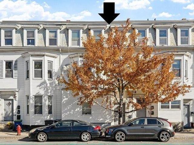 house with 5 bedroom, Somerville MA ES105402526