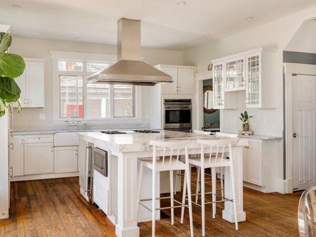 house with 5 bedroom, Somerville MA ES105441805