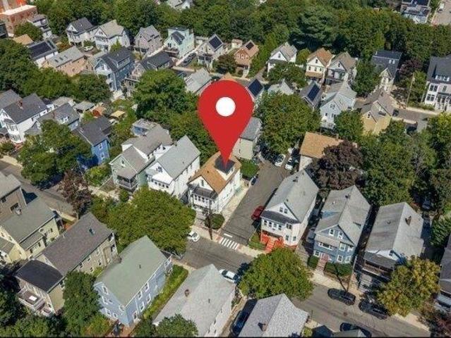 house with 5 bedroom, Somerville MA ES105591593