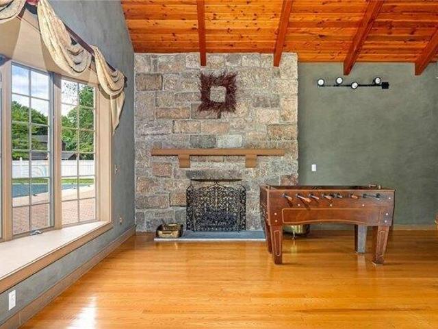 house with 5 bedroom, South Kingstown RI ES105511769