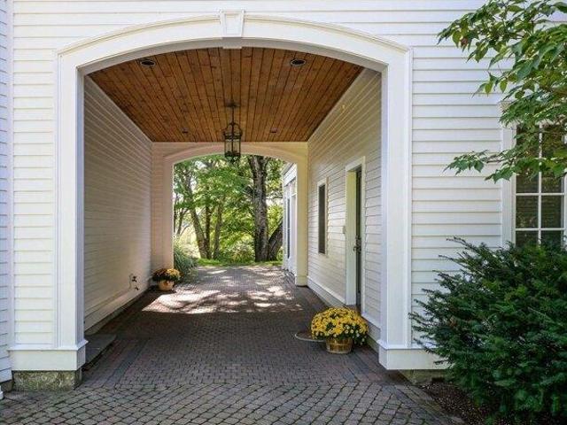 house with 5 bedroom, Southborough MA ES104408469