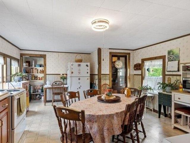 house with 5 bedroom, Southbridge MA ES104045079