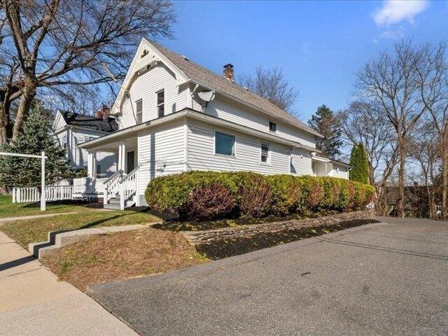 house with 5 bedroom, Southbridge MA ES105423631