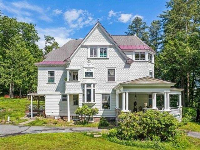 house with 5 bedroom, Springfield VT ES105423605