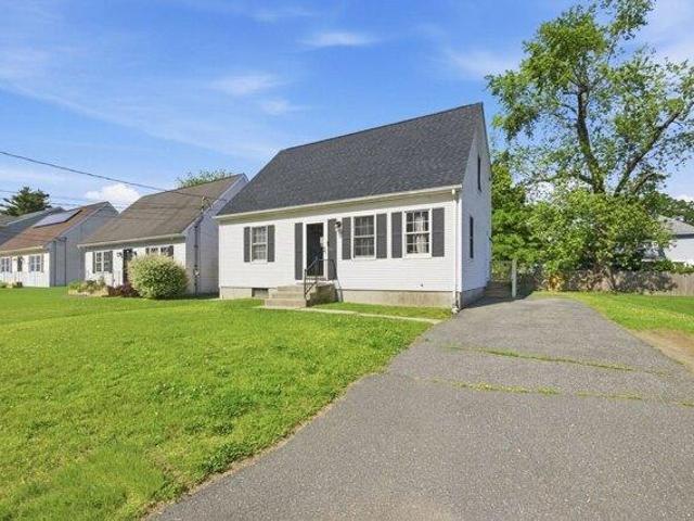 house with 5 bedroom, Springfield MA ES105474861