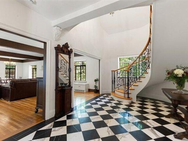 house with 5 bedroom, Swampscott MA ES105512779