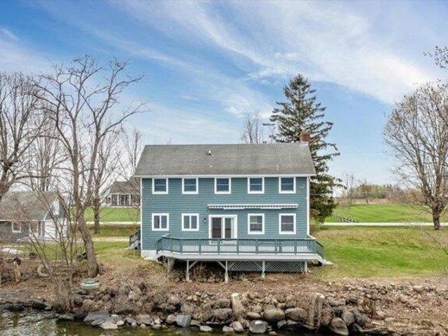 house with 5 bedroom, Swanton VT ES105537269
