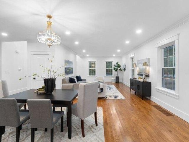 house with 5 bedroom, Stoughton MA ES105513543