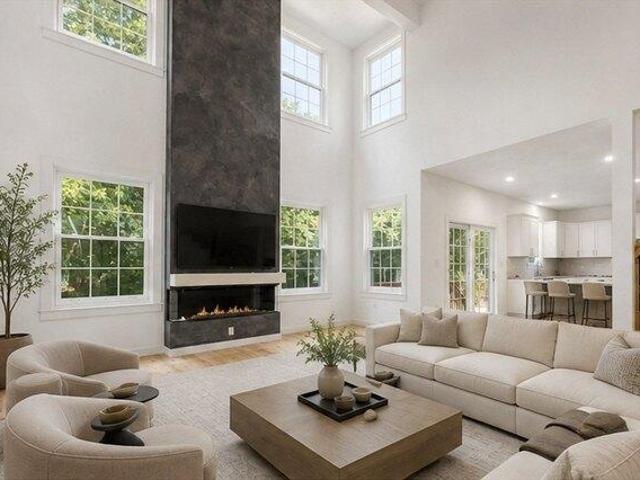 house with 5 bedroom, Stoughton MA ES105535063