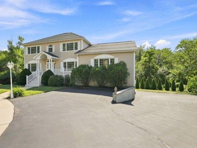 house with 5 bedroom, Stoneham MA ES105533701
