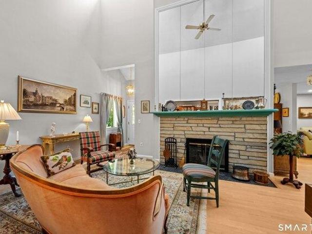 house with 5 bedroom, Stonington CT ES105548534