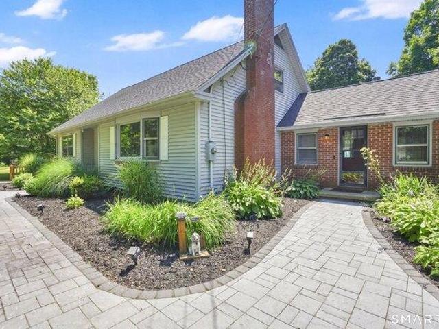 house with 5 bedroom, Stafford CT ES105634069