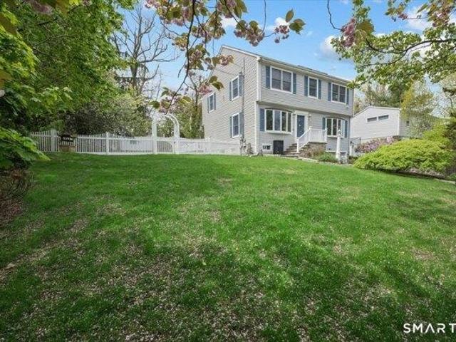 house with 5 bedroom, Stamford CT ES104869813