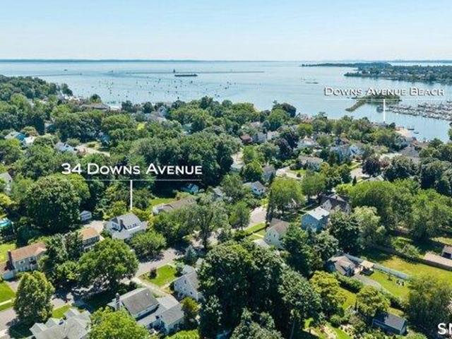 house with 5 bedroom, Stamford CT ES105440265