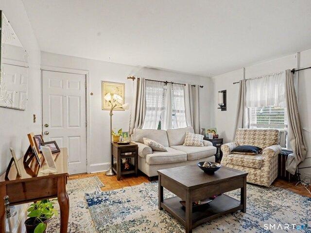 house with 5 bedroom, Stamford CT ES105494583