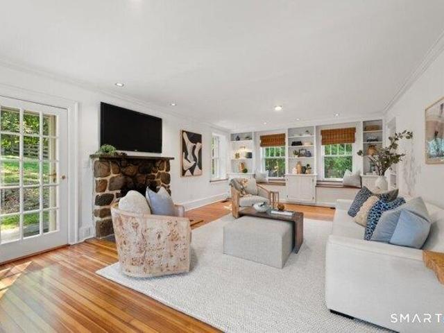 house with 5 bedroom, Stamford CT ES105552035