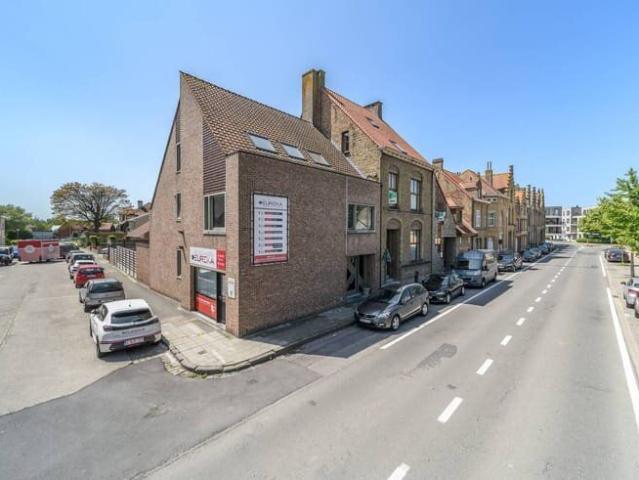 House with 5 bedrooms, 2 bathrooms and garden for rent in Ve