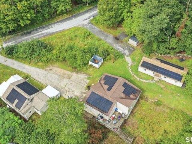 house with 6 bedroom, Thompson CT ES105629535