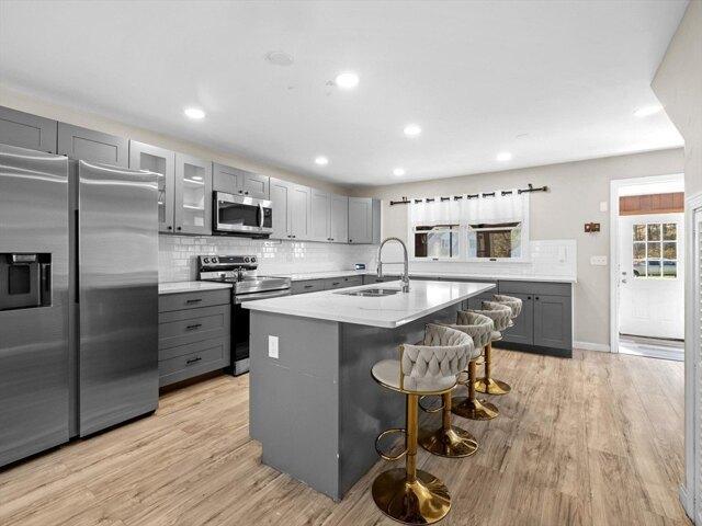 house with 6 bedroom, Townsend MA ES104375794