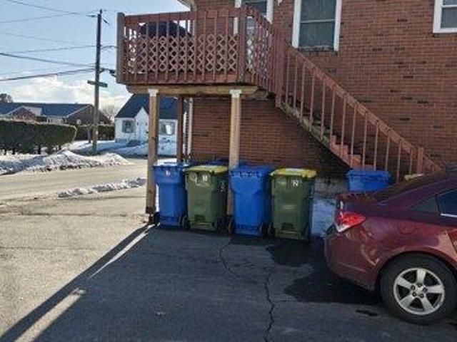 house with 6 bedroom, Waterbury CT ES104375739