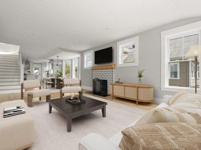 house with 6 bedroom, Watertown MA ES105424638