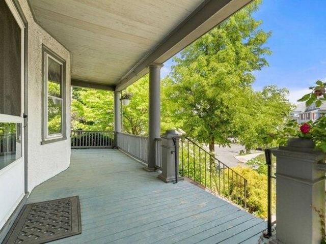 house with 6 bedroom, Watertown MA ES105443097
