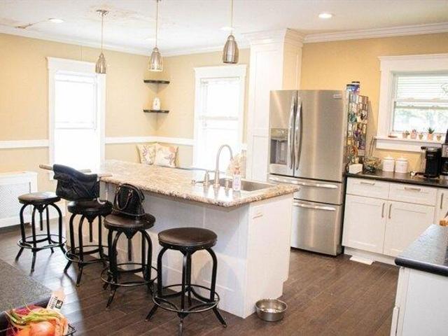 house with 6 bedroom, Webster MA ES105813455