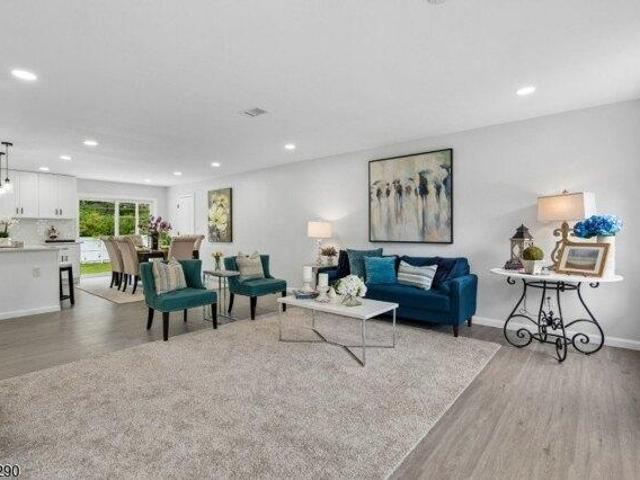 house with 6 bedroom, West Orange NJ ES105752834