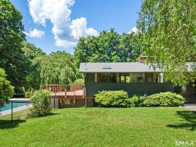 house with 6 bedroom, Weston CT ES104848408