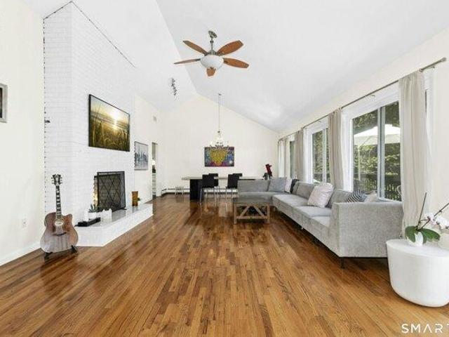 house with 6 bedroom, Weston CT ES105587050