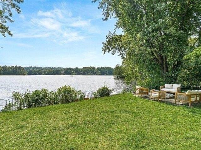 house with 6 bedroom, Winchester MA ES105573955