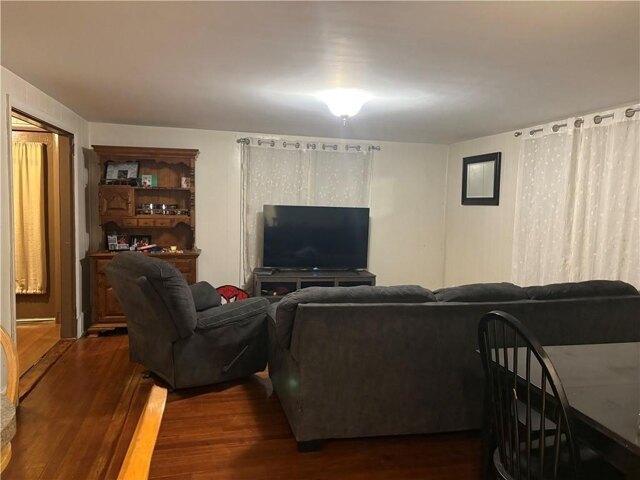 house with 6 bedroom, Woonsocket RI ES105634001
