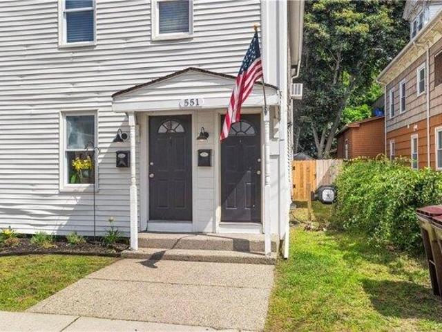 house with 6 bedroom, Woonsocket RI ES105649925