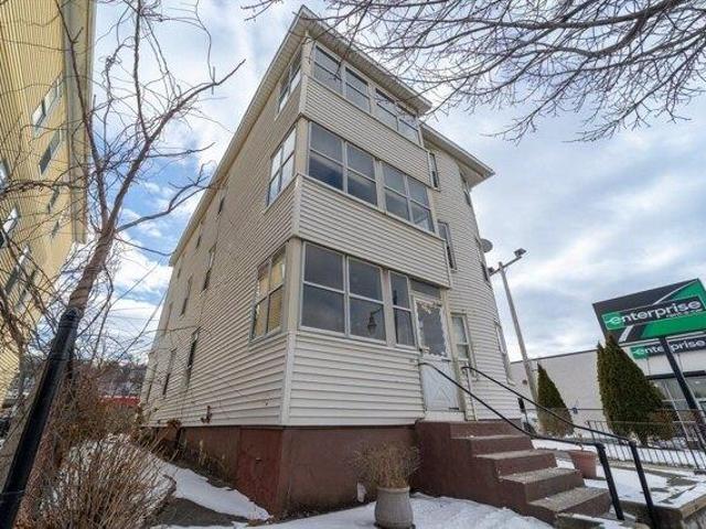 house with 6 bedroom, Worcester MA ES104440738