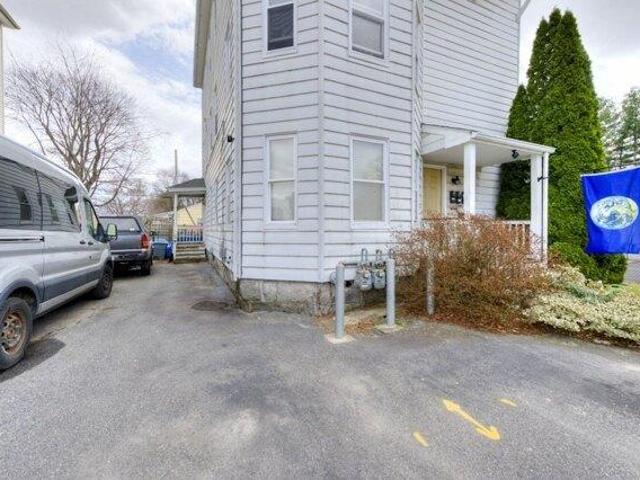 house with 6 bedroom, Worcester MA ES104543956