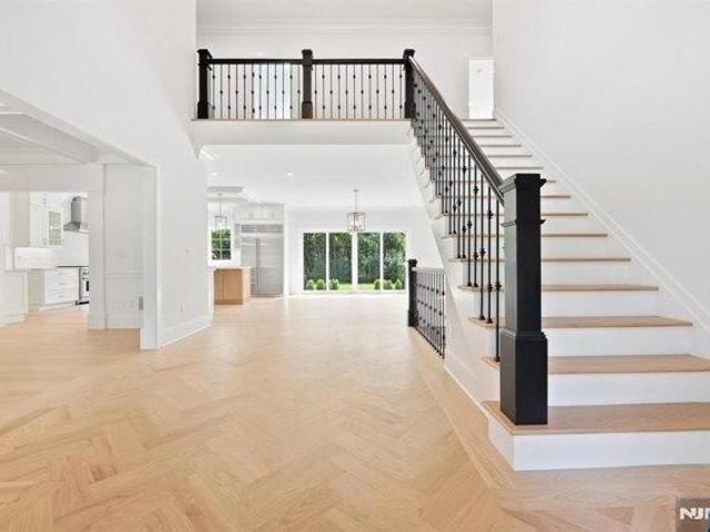 house with 6 bedroom, Wyckoff NJ ES105660074