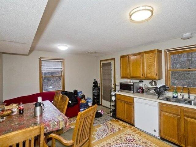 house with 6 bedroom, Agawam MA ES104511461