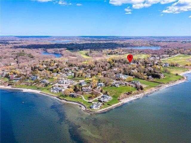 house with 6 bedroom, Barrington RI ES105547801