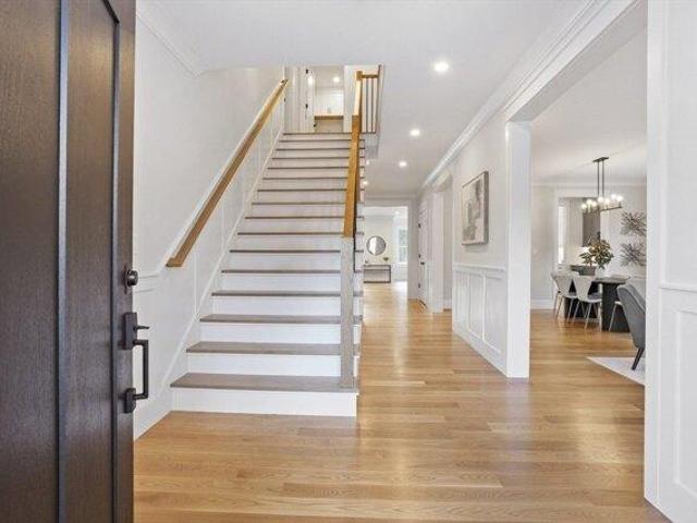 house with 6 bedroom, Bedford MA ES104570311