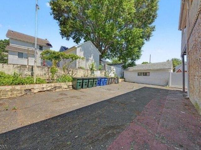 house with 6 bedroom, Belleville NJ ES105496700
