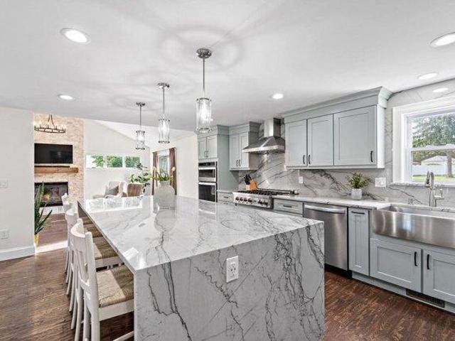house with 6 bedroom, Bellingham MA ES105478071