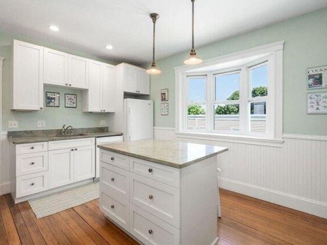 house with 6 bedroom, Boston MA ES105416506