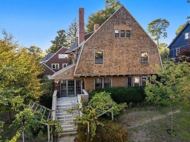 house with 6 bedroom, Boston MA ES105559336