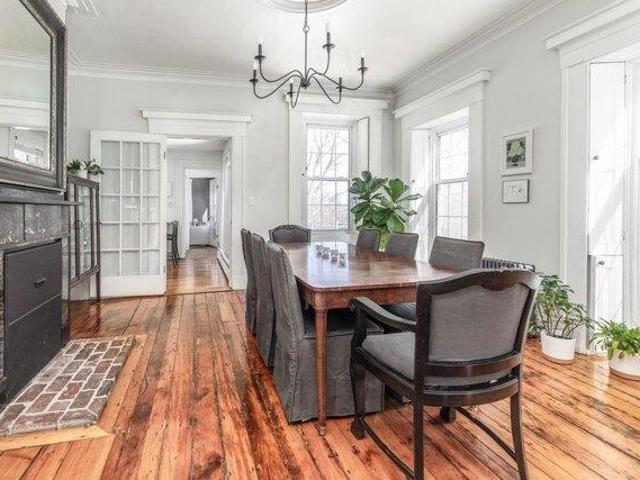 house with 6 bedroom, Boston MA ES105587689