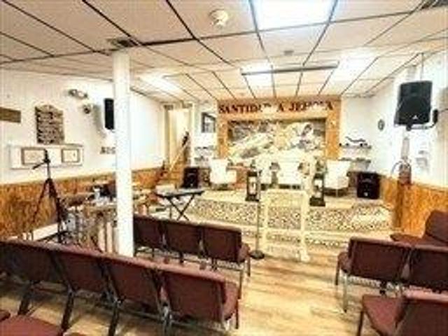 house with 6 bedroom, Boston MA ES105609592