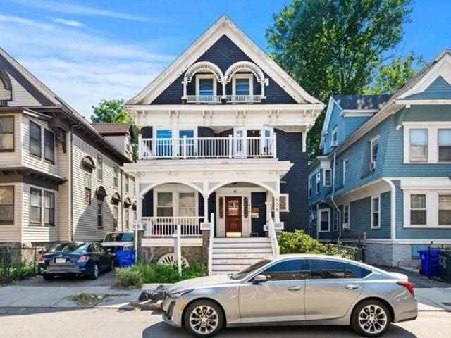 house with 6 bedroom, Boston MA ES105612817