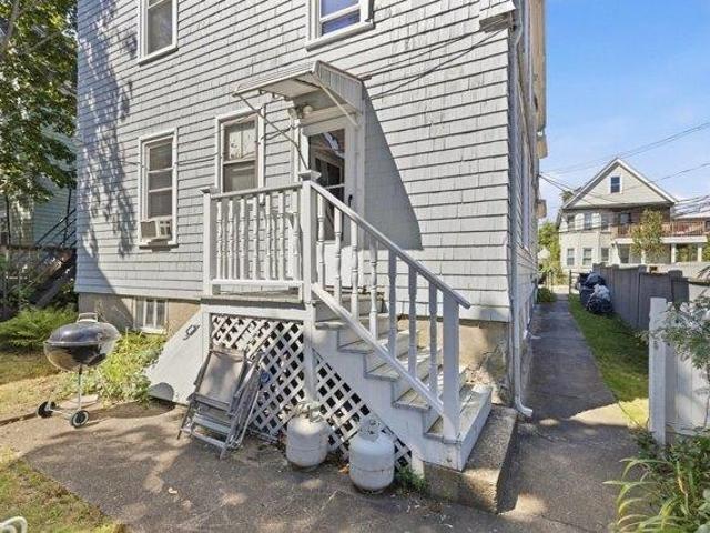 house with 6 bedroom, Boston MA ES105614362